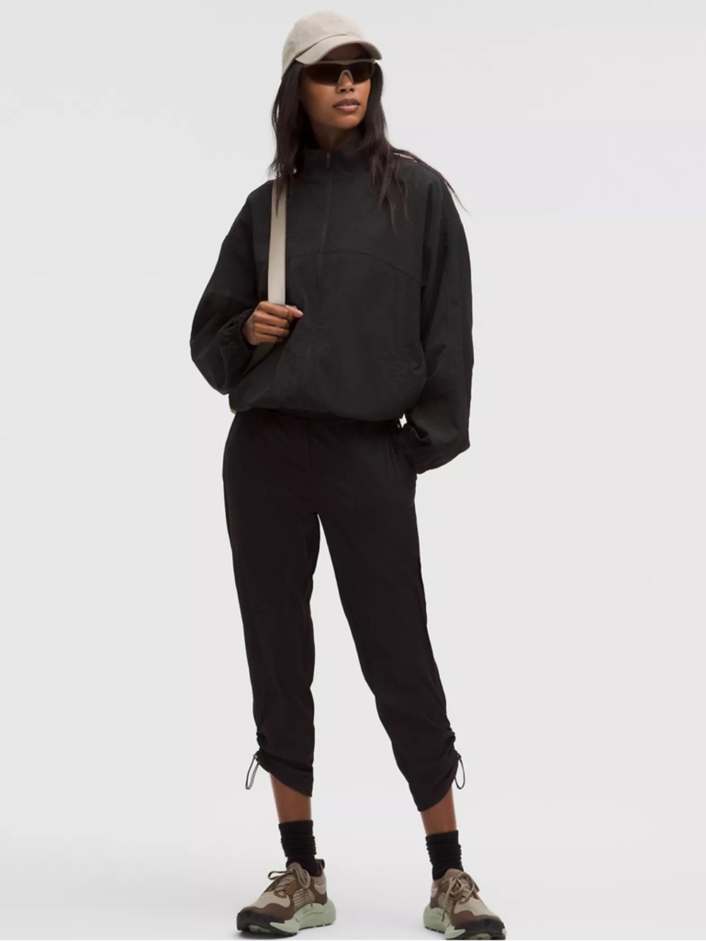 Lululemon Dance Studio Pants Black Cropped Mid Rise Size 4 Inseam 24” EUC